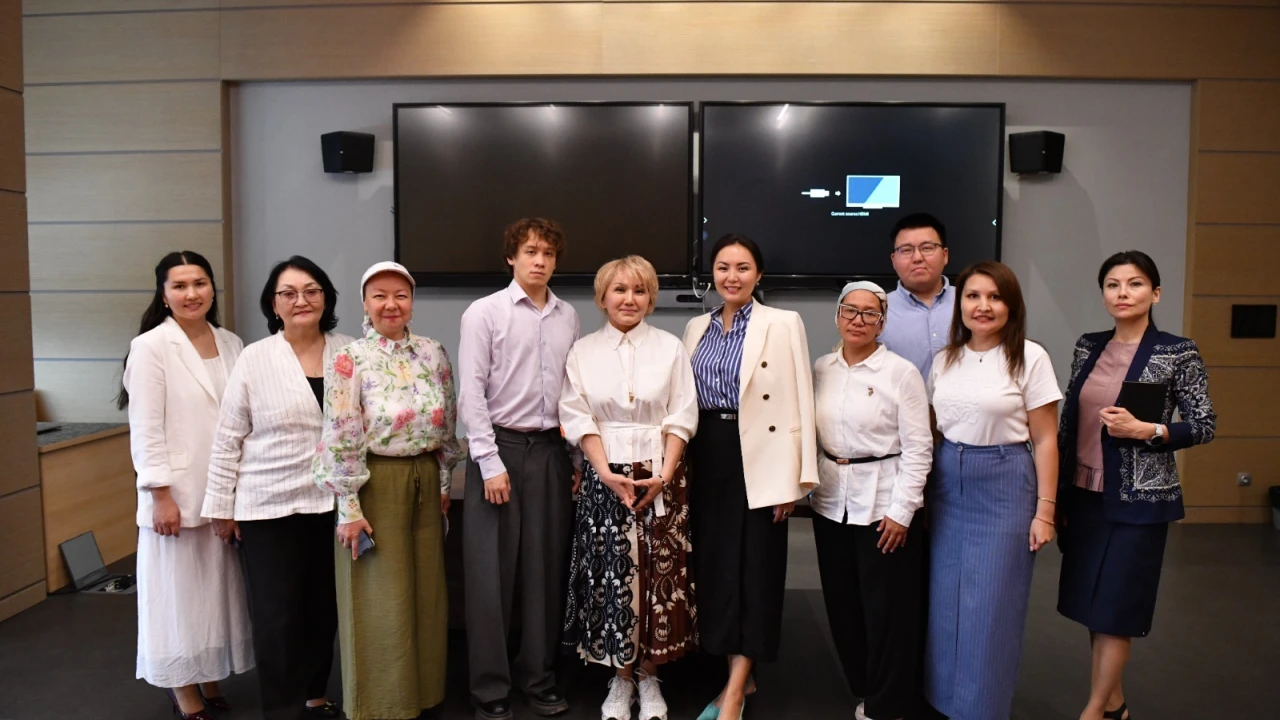 A training session on effective presentation preparation was held at the Presidential Center 